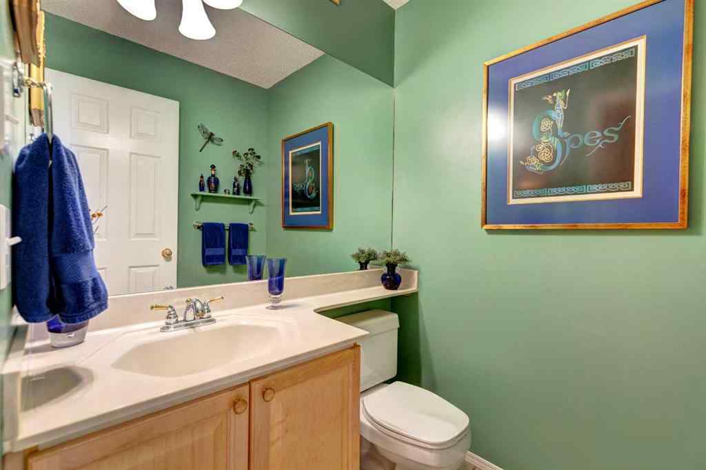 MLS® A2251723 - 23 Sierra Nevada Way SW in Signal Hill Calgary, Residential