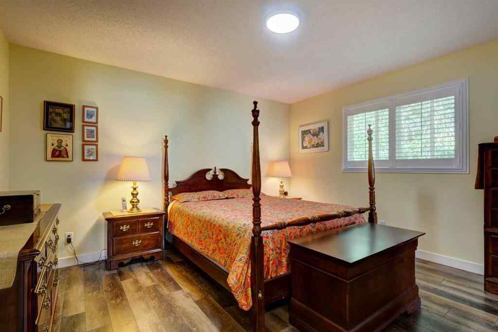 MLS® A2251723 - 23 Sierra Nevada Way SW in Signal Hill Calgary, Residential
