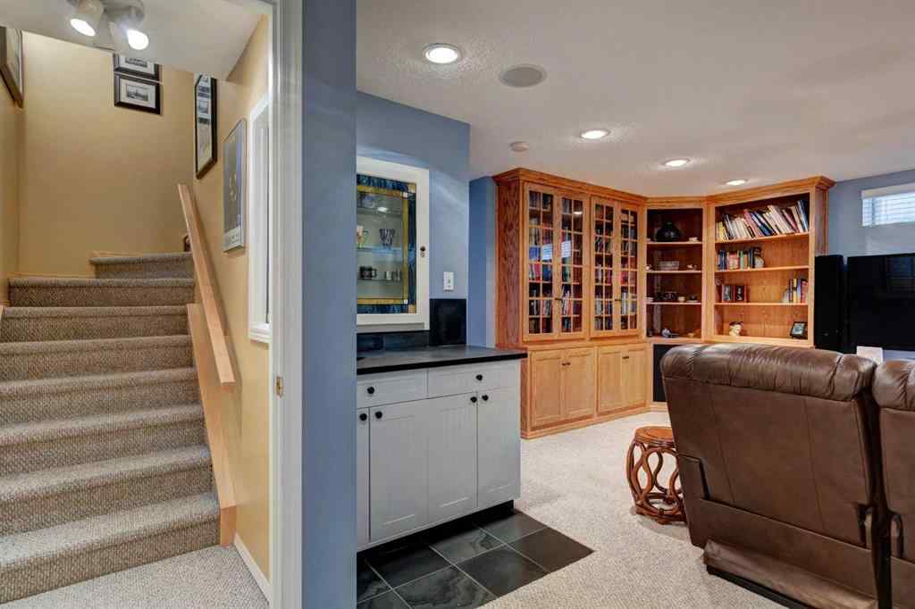 MLS® A2251723 - 23 Sierra Nevada Way SW in Signal Hill Calgary, Residential