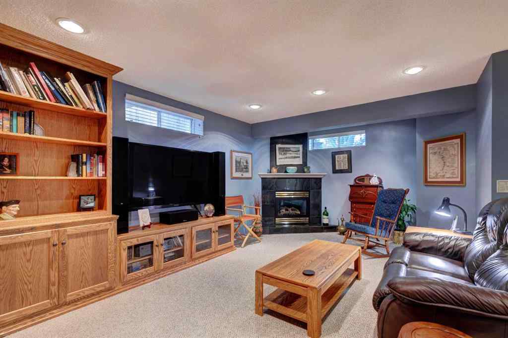 MLS® A2251723 - 23 Sierra Nevada Way SW in Signal Hill Calgary, Residential