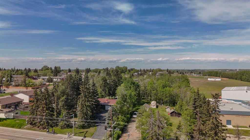 MLS® A2251725 - 4444 50 Street  in Downtown Sylvan Lake, Residential