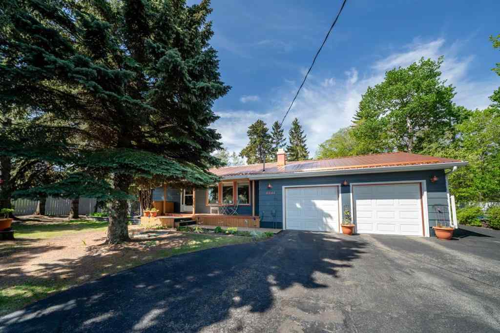 MLS® A2251725 - 4444 50 Street  in Downtown Sylvan Lake, Residential