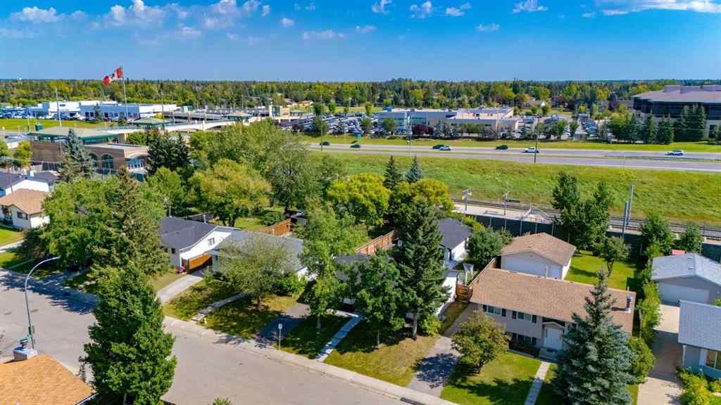 MLS® A2251732 - 392 Cantrell Drive SW in Canyon Meadows Calgary, Residential