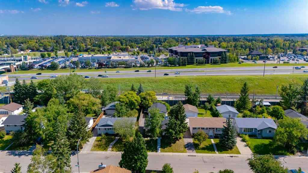 MLS® A2251732 - 392 Cantrell Drive SW in Canyon Meadows Calgary, Residential