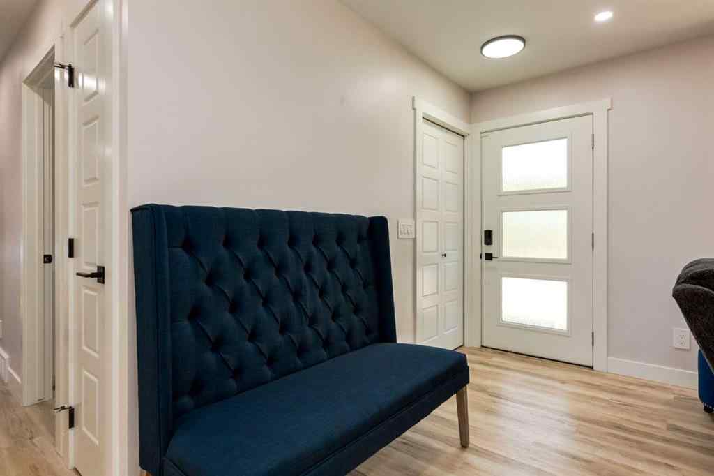 MLS® A2251732 - 392 Cantrell Drive SW in Canyon Meadows Calgary, Residential