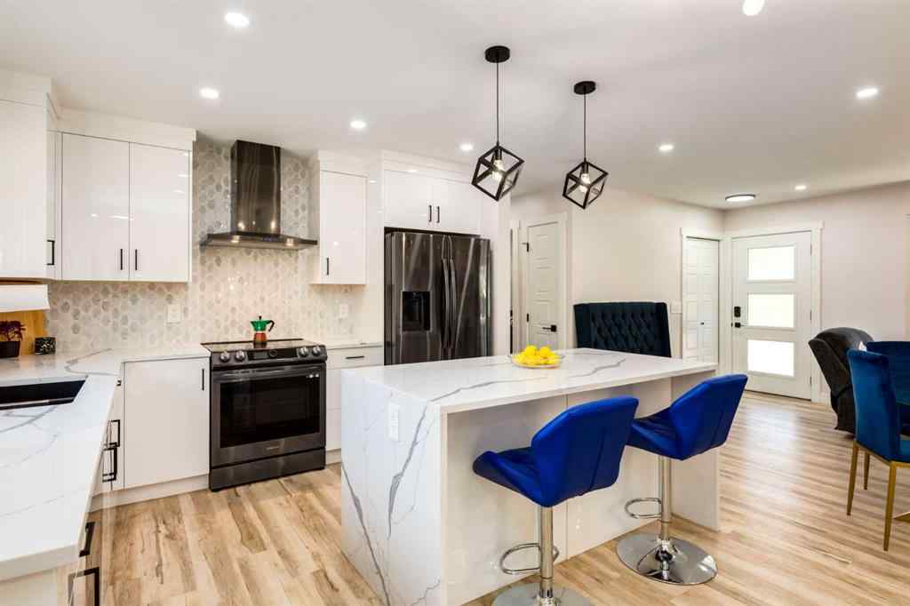 MLS® A2251732 - 392 Cantrell Drive SW in Canyon Meadows Calgary, Residential