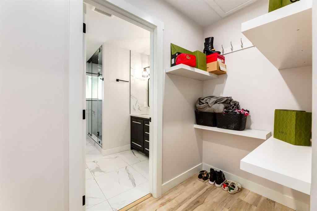 MLS® A2251732 - 392 Cantrell Drive SW in Canyon Meadows Calgary, Residential