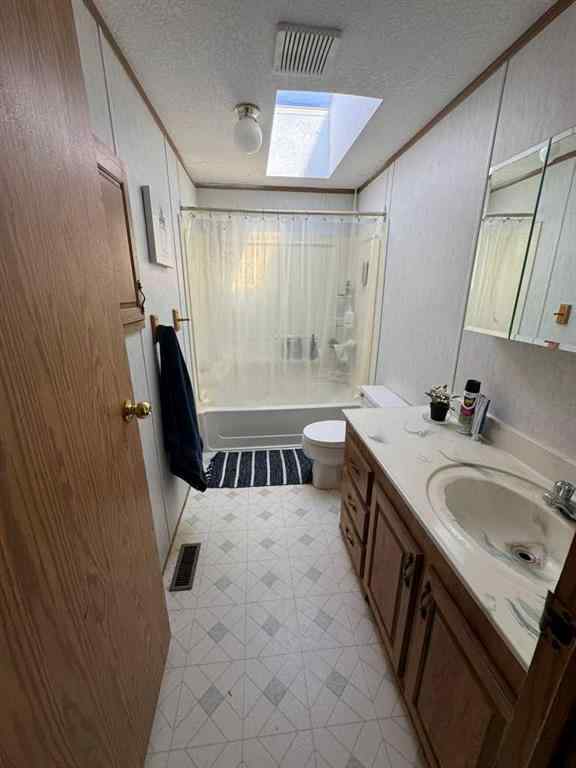 MLS® A2251737 - Unit #124041 280 Range Road Road  in NONE Rural Willow Creek No. 26, M.D. of, Agri-Business