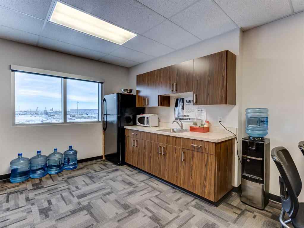 MLS® A2251753 - Unit #2nd Floor 5531 70 Avenue  in Hill Industrial Lloydminster, Commercial