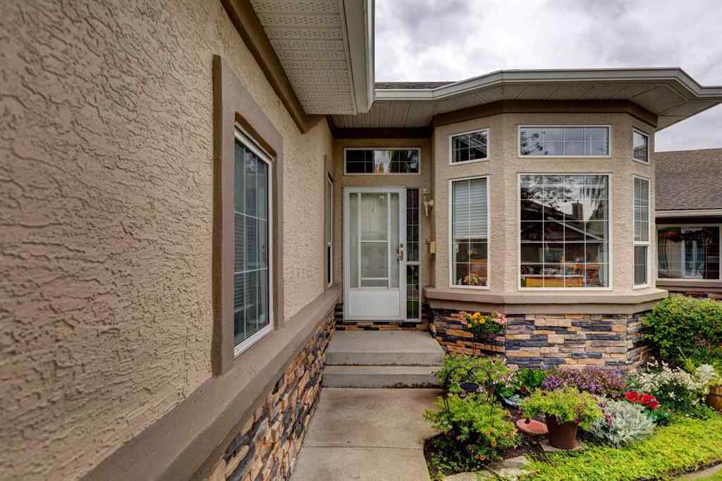 MLS® A2251754 - 62 Mt Mckenzie Villas SE in McKenzie Lake Calgary, Residential