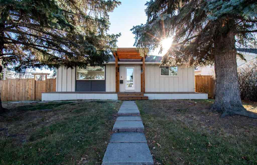 MLS® A2251761 - 4703 26 Avenue SW in Glenbrook Calgary, Residential