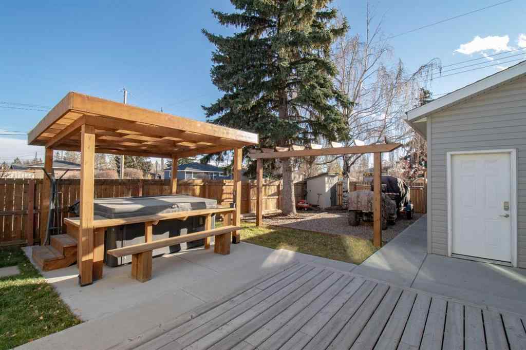 MLS® A2251761 - 4703 26 Avenue SW in Glenbrook Calgary, Residential