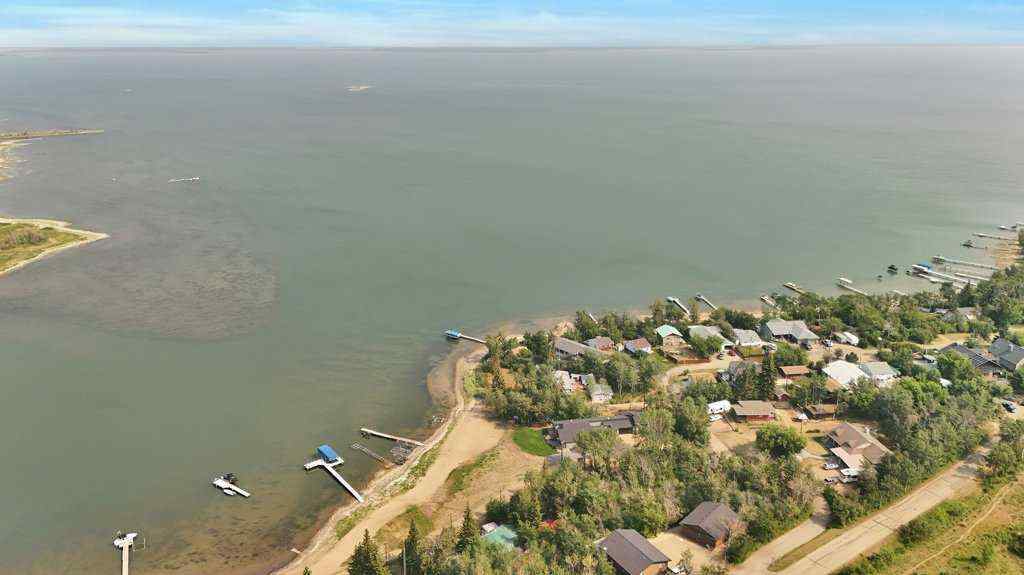 MLS® A2251768 - 34 Beach Street E in NONE Rochon Sands, Residential