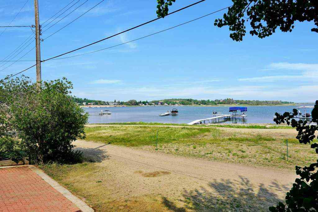 MLS® A2251768 - 34 Beach Street E in NONE Rochon Sands, Residential