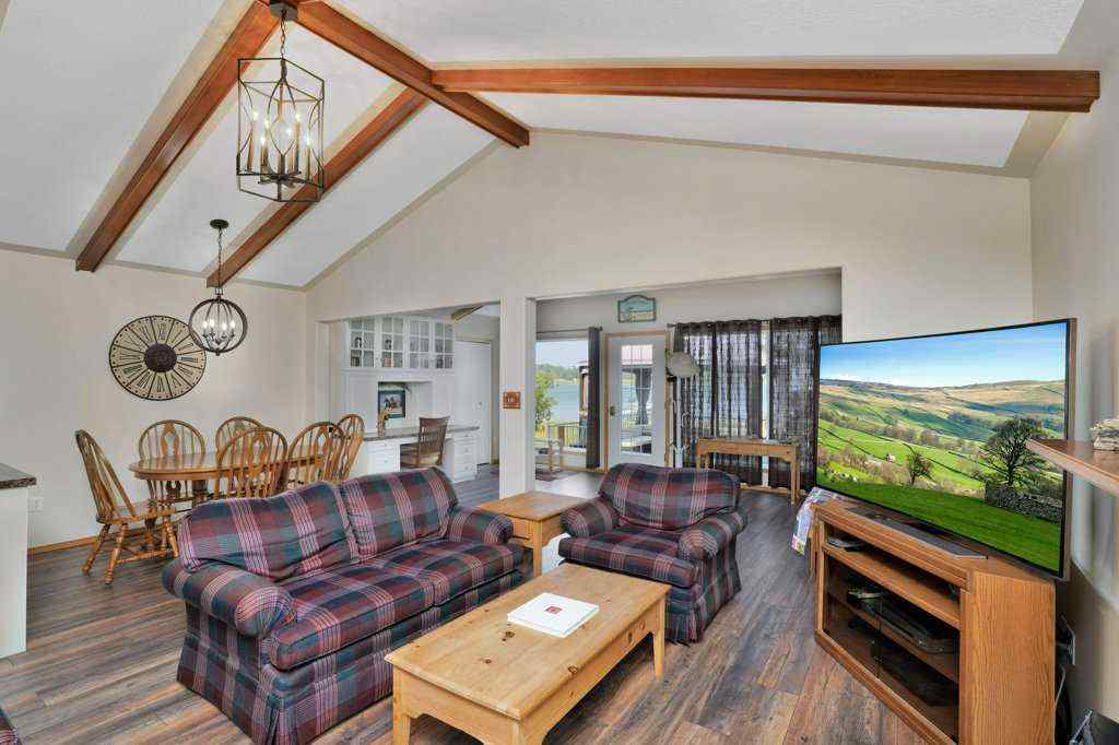 MLS® A2251768 - 34 Beach Street E in NONE Rochon Sands, Residential
