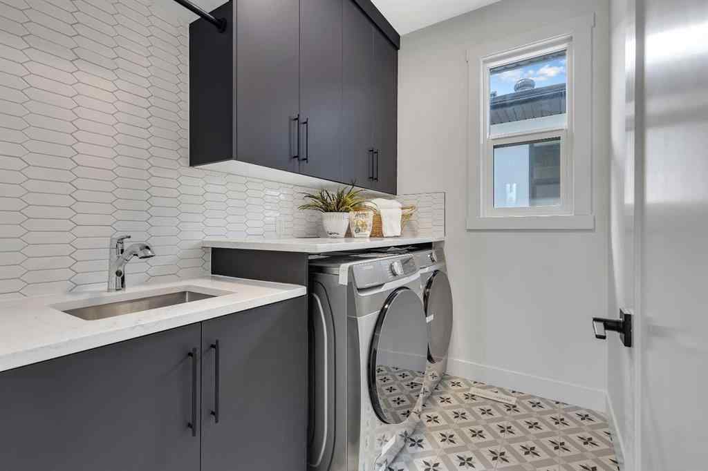 MLS® A2251770 - 42 Collingwood Place NW in Collingwood Calgary, Residential