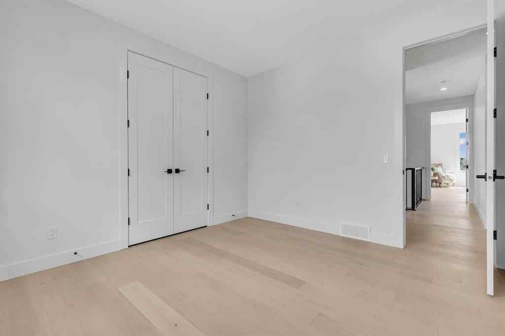 MLS® A2251770 - 42 Collingwood Place NW in Collingwood Calgary, Residential