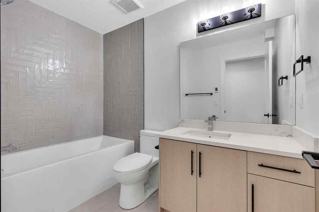 MLS® A2251770 - 42 Collingwood Place NW in Collingwood Calgary, Residential