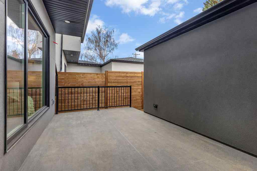 MLS® A2251770 - 42 Collingwood Place NW in Collingwood Calgary, Residential