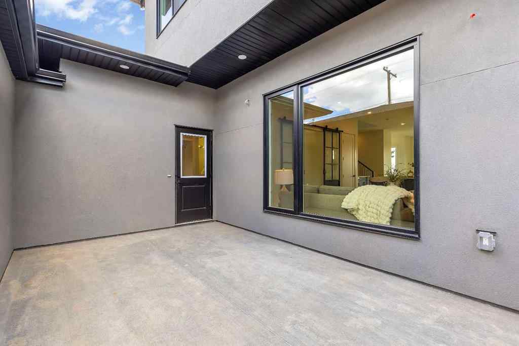 MLS® A2251770 - 42 Collingwood Place NW in Collingwood Calgary, Residential