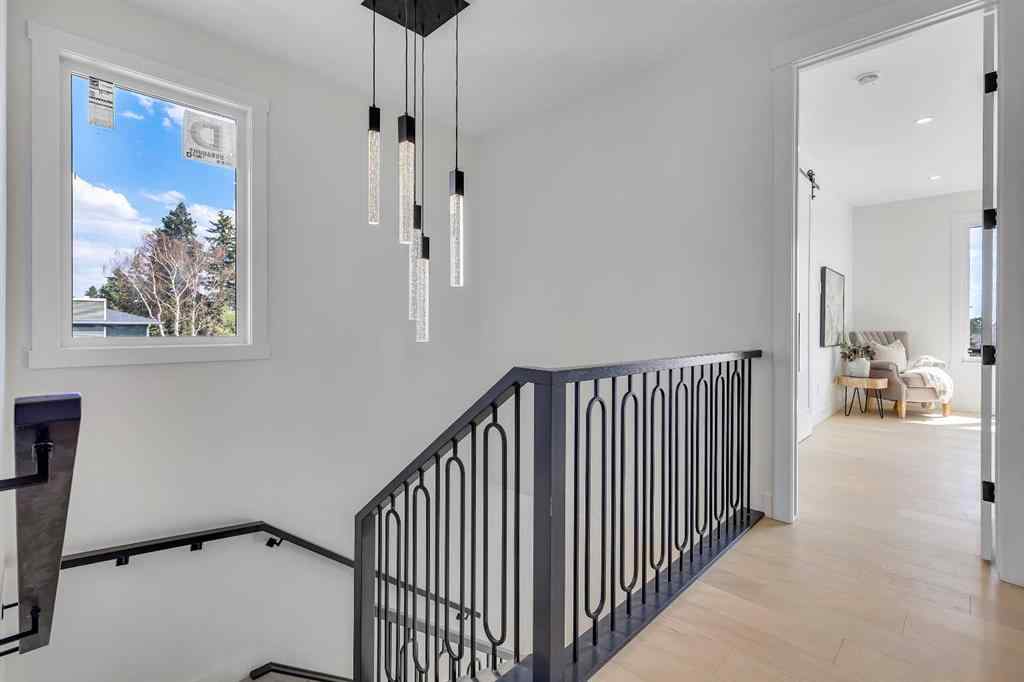 MLS® A2251770 - 42 Collingwood Place NW in Collingwood Calgary, Residential