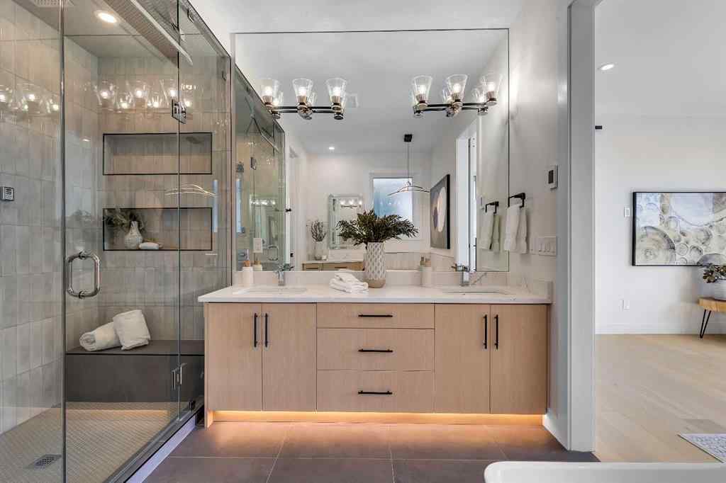MLS® A2251770 - 42 Collingwood Place NW in Collingwood Calgary, Residential