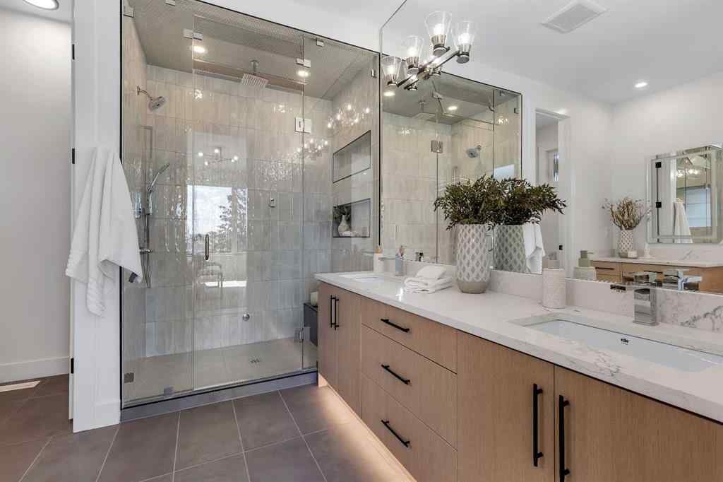 MLS® A2251770 - 42 Collingwood Place NW in Collingwood Calgary, Residential