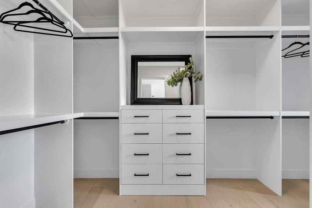 MLS® A2251770 - 42 Collingwood Place NW in Collingwood Calgary, Residential