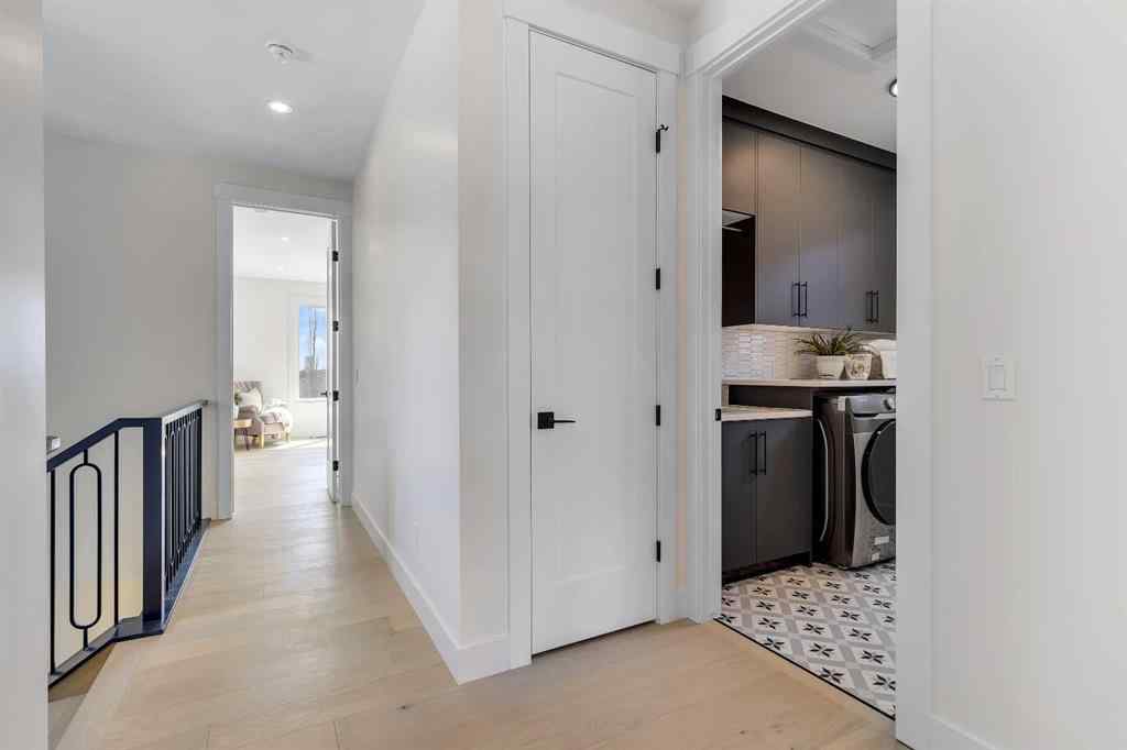 MLS® A2251770 - 42 Collingwood Place NW in Collingwood Calgary, Residential