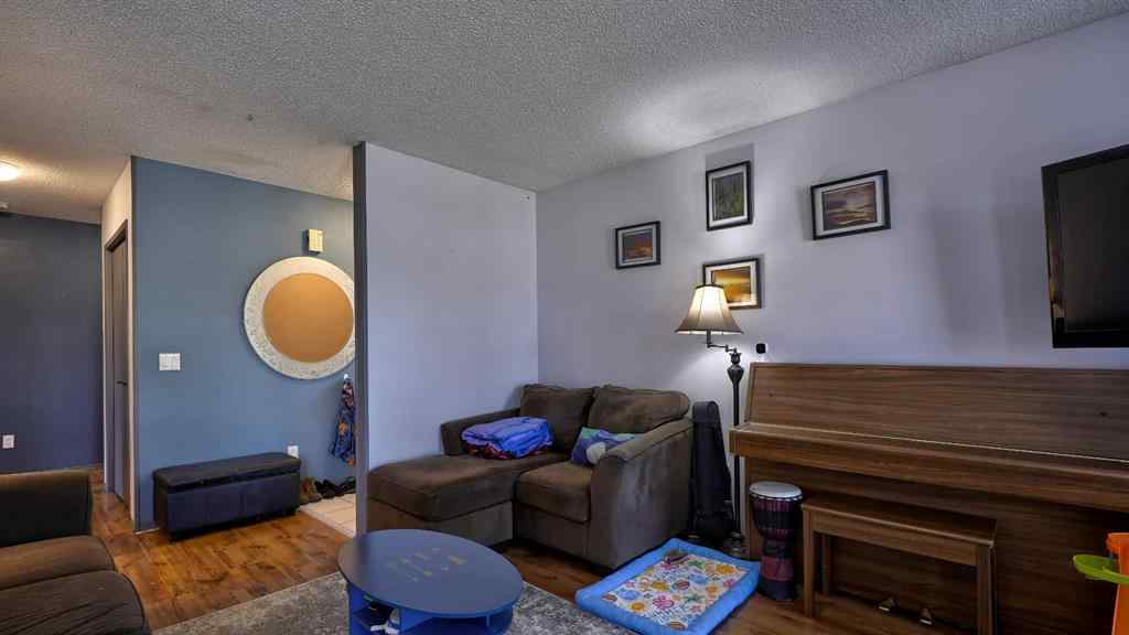 MLS® A2251771 - 88 Summerfield Close SW in Summerhill Airdrie, Residential