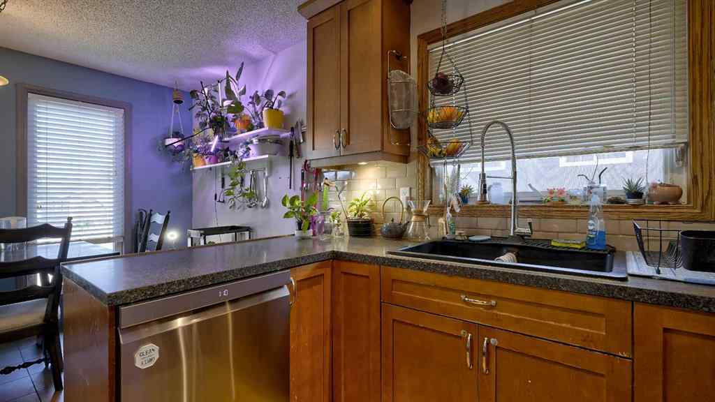 MLS® A2251771 - 88 Summerfield Close SW in Summerhill Airdrie, Residential