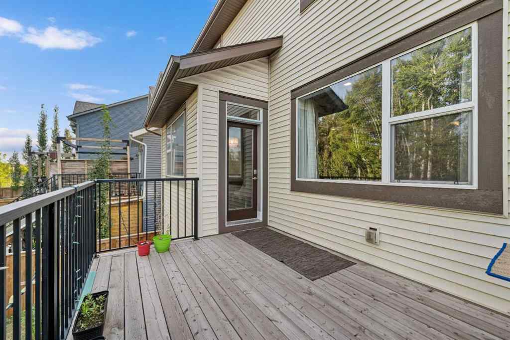 MLS® A2251781 - 220 Walgrove Heath SE in Walden Calgary, Residential