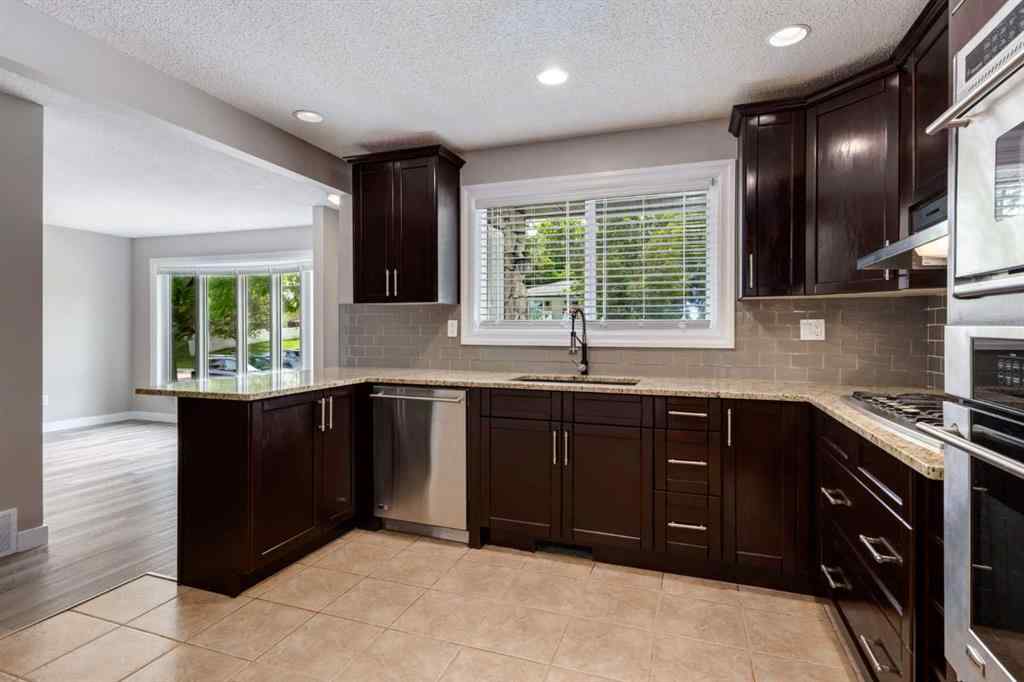 MLS® A2251782 - 534 Cantrell Drive SW in Canyon Meadows Calgary, Residential
