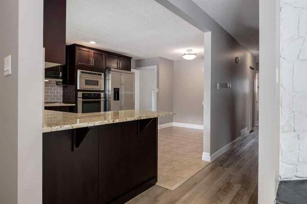 MLS® A2251782 - 534 Cantrell Drive SW in Canyon Meadows Calgary, Residential