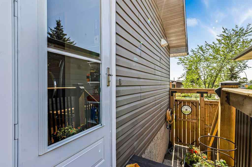 MLS® A2251784 - 4728 Rundlehorn Drive NE in Rundle Calgary, Residential