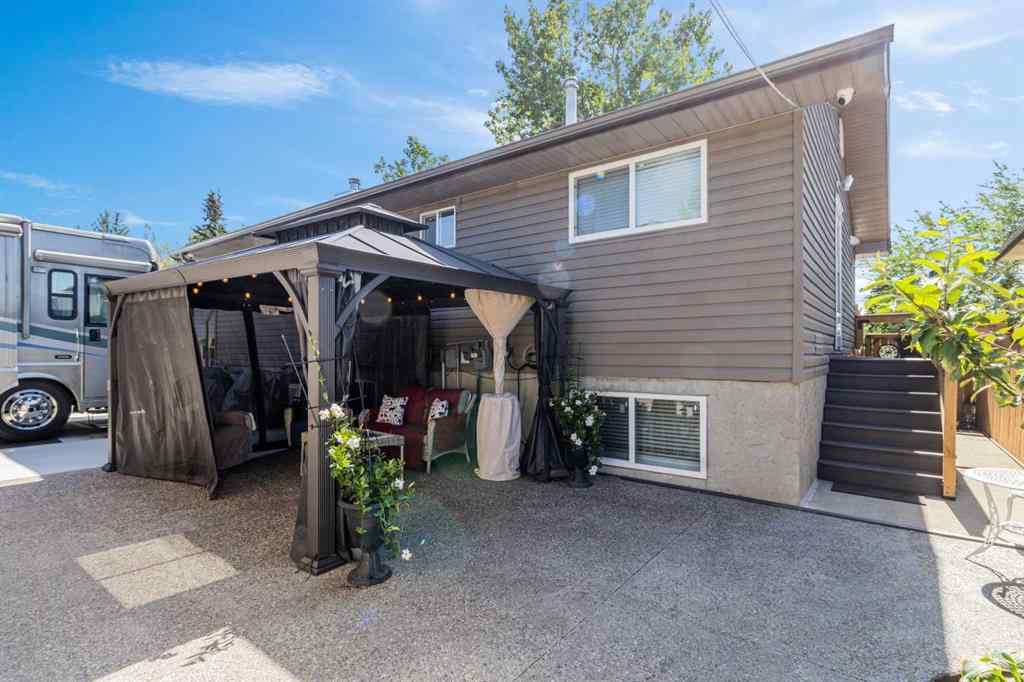 MLS® A2251784 - 4728 Rundlehorn Drive NE in Rundle Calgary, Residential