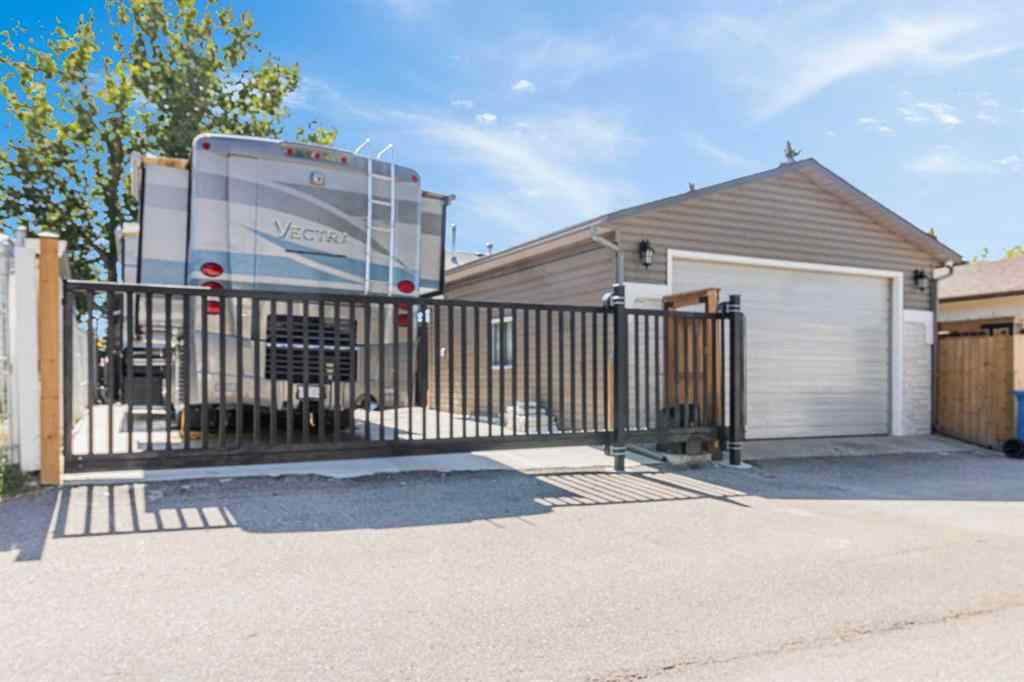 MLS® A2251784 - 4728 Rundlehorn Drive NE in Rundle Calgary, Residential
