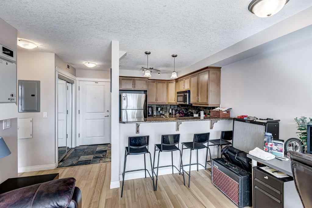 MLS® A2251787 - Unit #304 725 4 Street NE in Renfrew Calgary, Residential