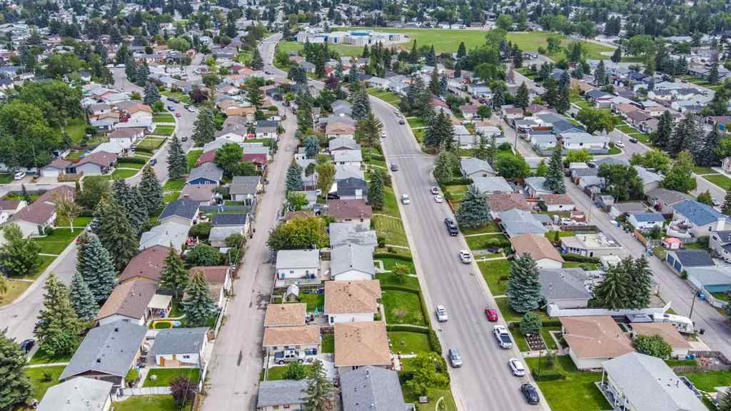 MLS® A2251790 - 4147 Maryvale Drive NE in Marlborough Calgary, Residential