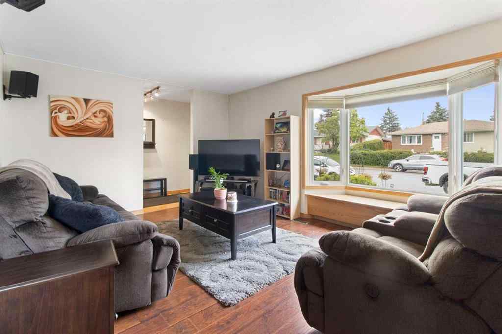 MLS® A2251790 - 4147 Maryvale Drive NE in Marlborough Calgary, Residential