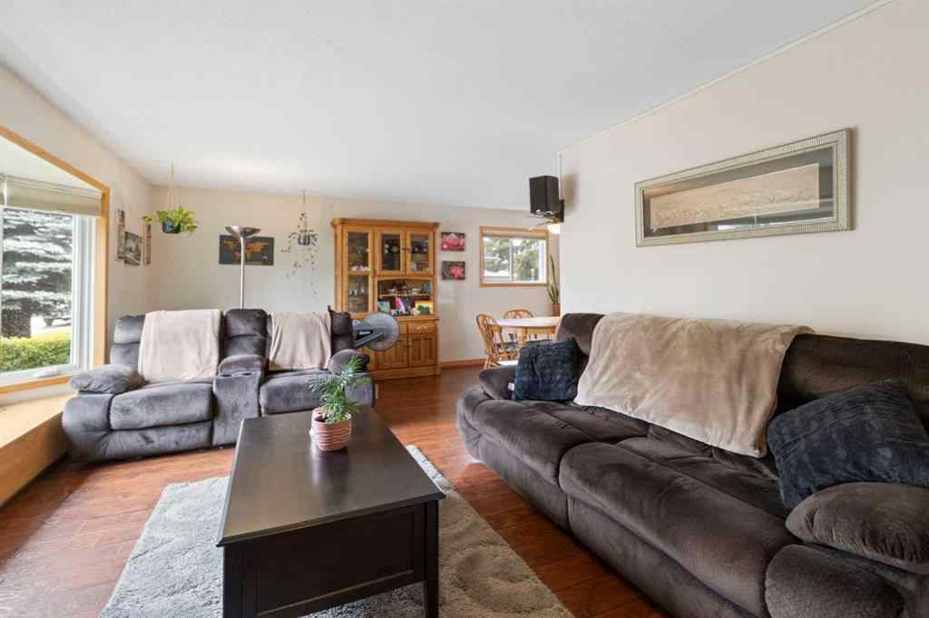 MLS® A2251790 - 4147 Maryvale Drive NE in Marlborough Calgary, Residential