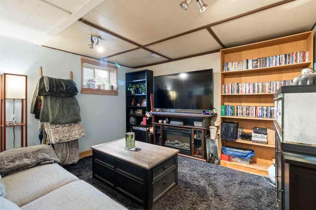MLS® A2251790 - 4147 Maryvale Drive NE in Marlborough Calgary, Residential