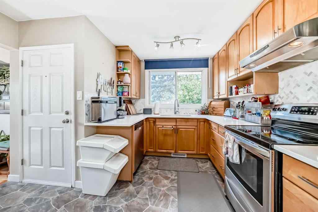 MLS® A2251791 - 1611 Radisson Drive SE in Albert Park/Radisson Heights Calgary, Residential