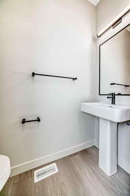 MLS® A2251796 - 643 53 Avenue SW in Windsor Park Calgary, Residential