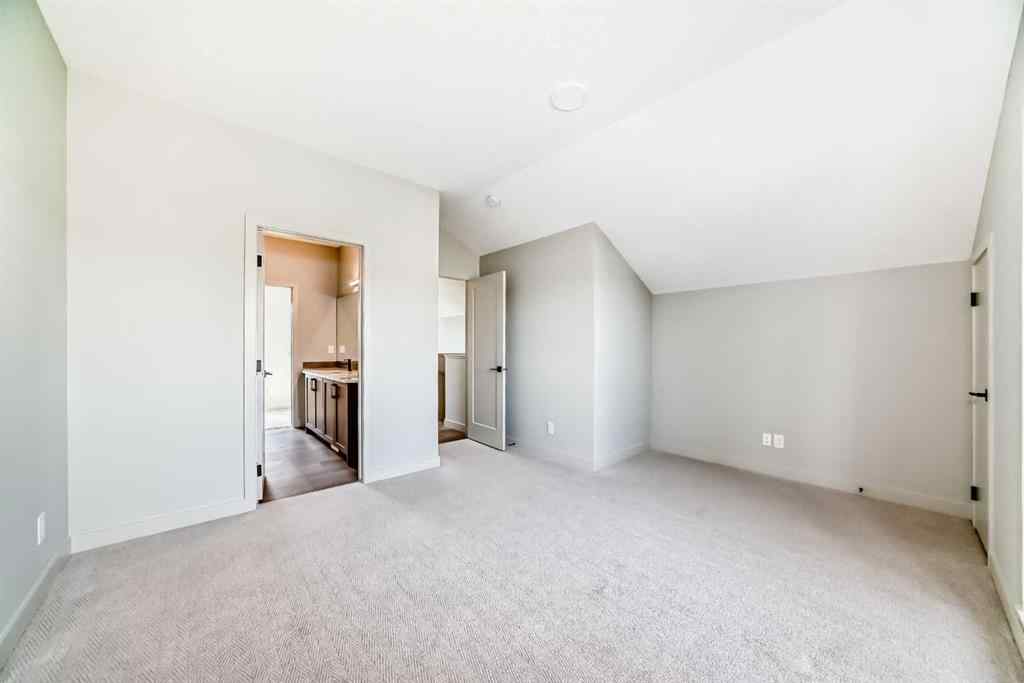 MLS® A2251796 - 643 53 Avenue SW in Windsor Park Calgary, Residential