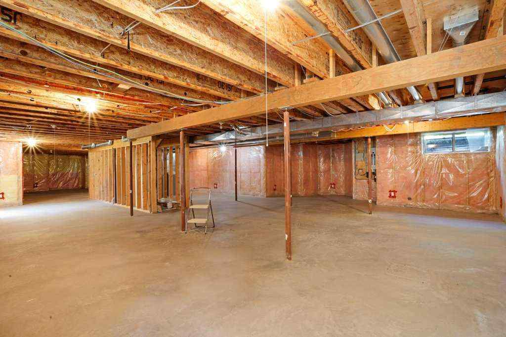 MLS® A2251801 - 1024 Cassils Road W in West End Brooks, Residential