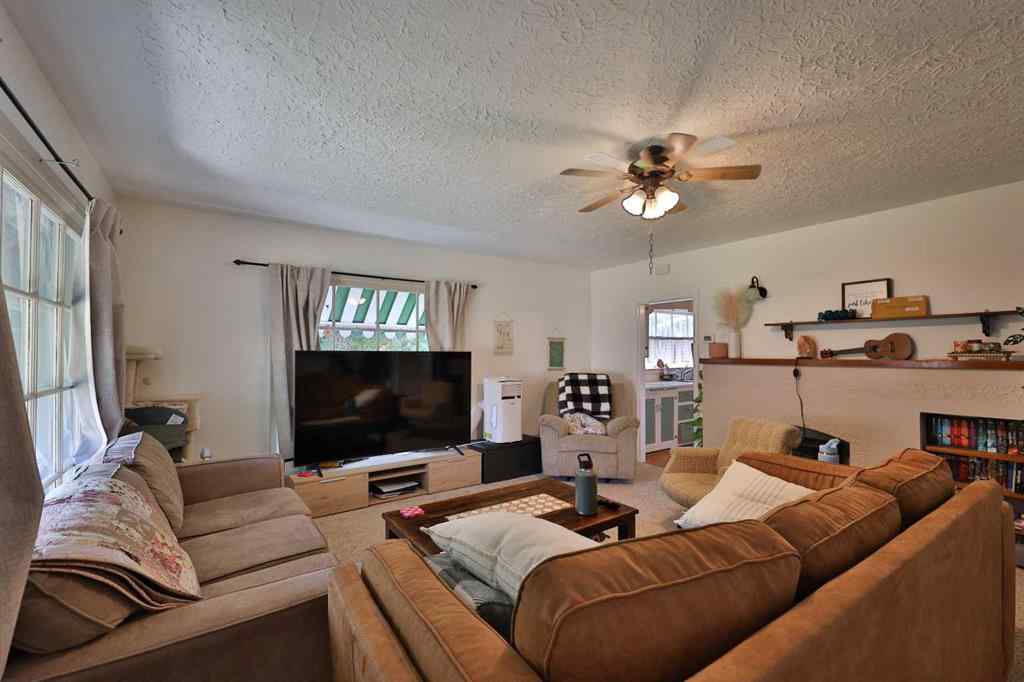 MLS® A2251803 - 38 Broadway S   in NONE Raymond, Residential