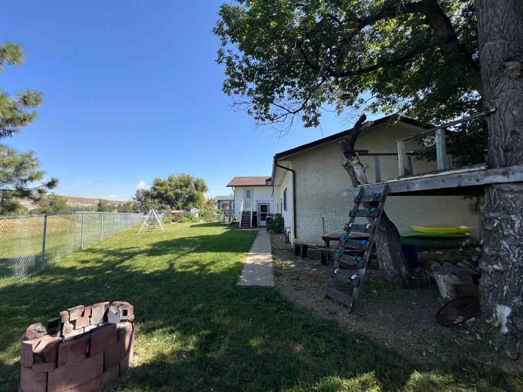 MLS® A2251810 - 1408 Newcastle Trail  in Newcastle Drumheller, Residential