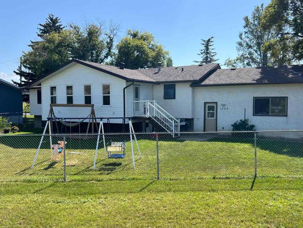 MLS® A2251810 - 1408 Newcastle Trail  in Newcastle Drumheller, Residential