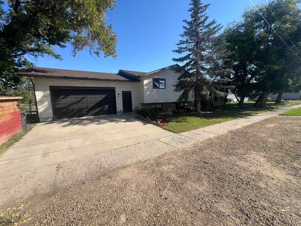 MLS® A2251810 - 1408 Newcastle Trail  in Newcastle Drumheller, Residential
